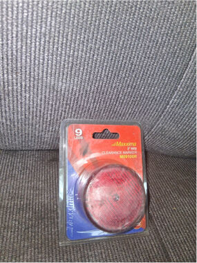 NEW SEALED Maxxima M09100R Red 2" Round Clearance 9 LED Marker Light